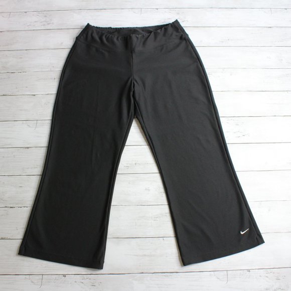Nike Women's Athletic Capri Pants Size S Black - Picture 1 of 5